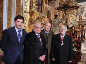 Traslado de la imagen del Cristo de la Hermandad de la Purísima Sangre y del Santo Cáliz de Alboraya.